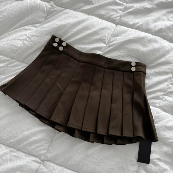 With Jean low rise dark olive mini skirt Size small Brand new - Picture 4 of 4